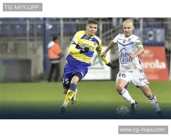 奥兰斯与尼奥特激战正酣谁能在法乙赛场上笑到最后